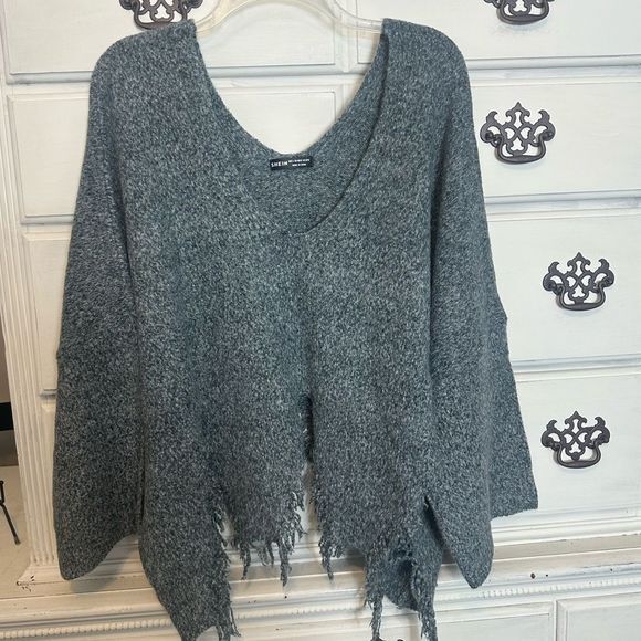 SHEIN Destroyed‎ Sweater NWOT - Picture 3 of 13